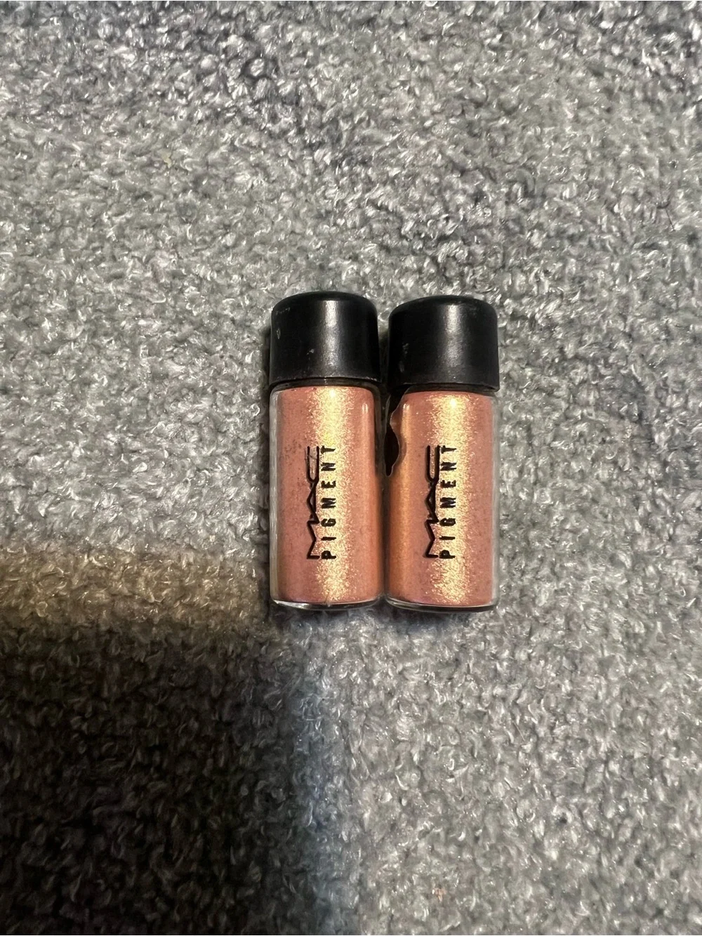 MAC Cosmetics Pigment Melon